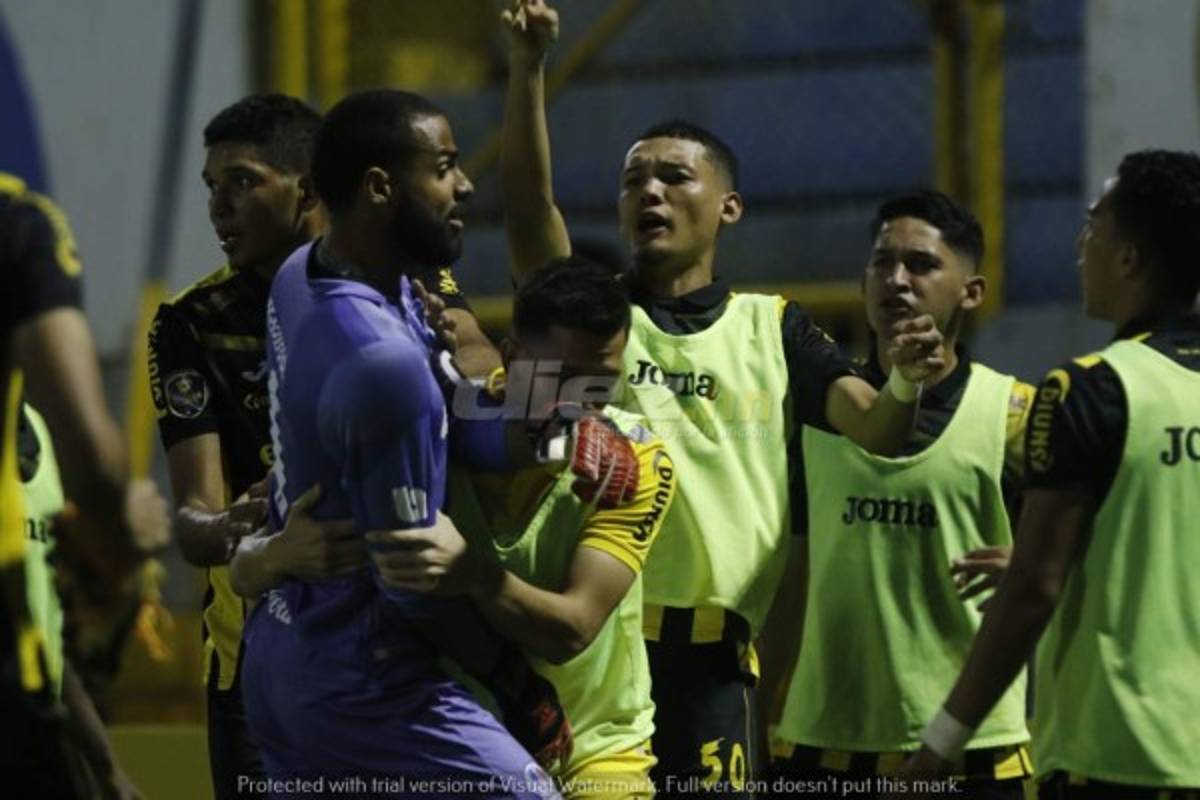 No se vio en TV: Las palabras que hicieron estallar a Menjívar , el show de Saíd Martínez y los gestos del Potro