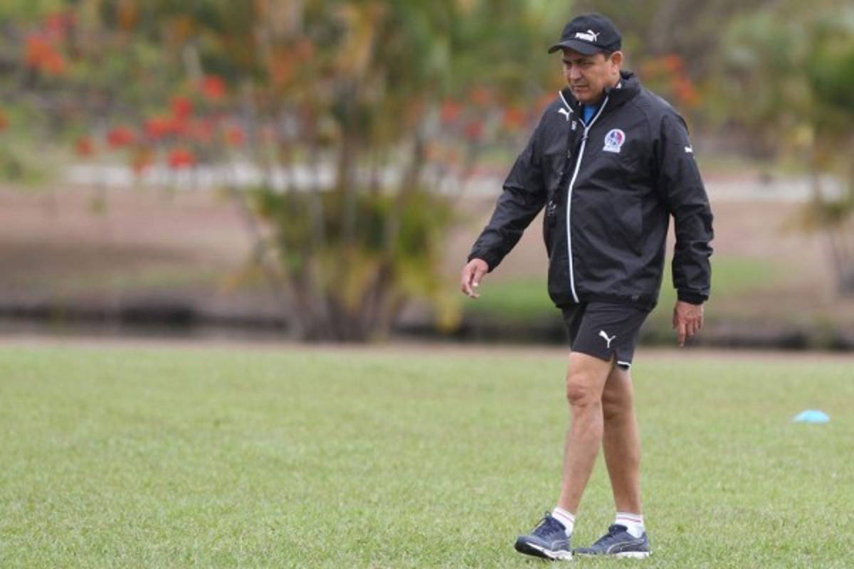 Técnicos que pasaron de la televisión a dirigir en el fútbol hondureño