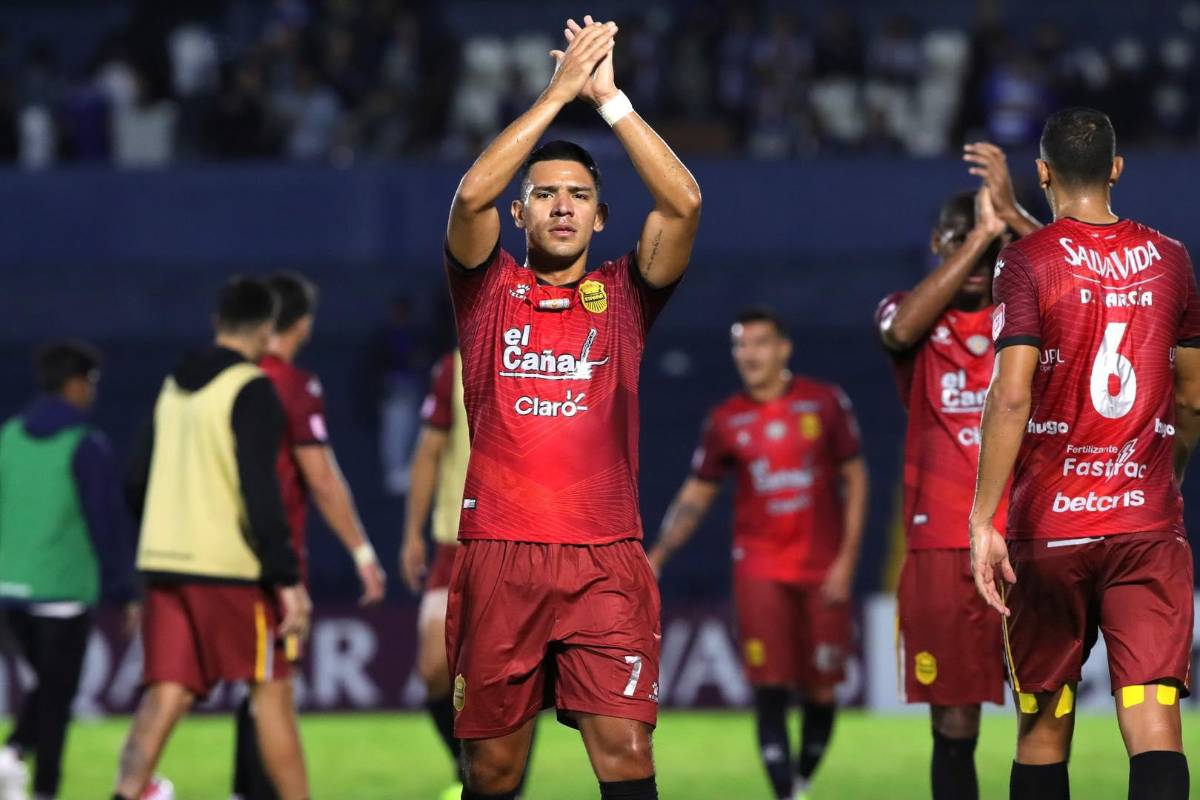 Fichajes Honduras: Baja en Olimpia, barridas en Real España y Marathón, agentes libres y el futuro de Troglio