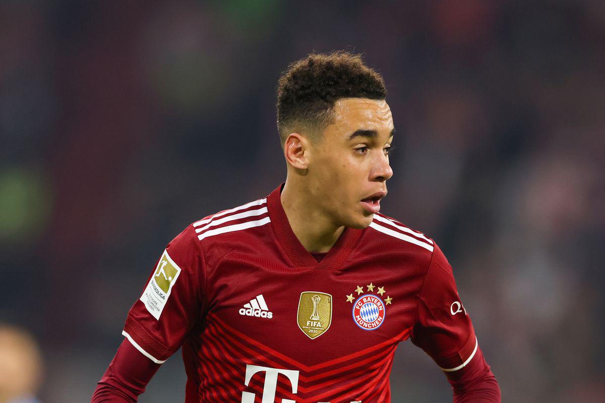 La poderosa alineación del Bayern Munich para mandar al Barcelona a la Europa League