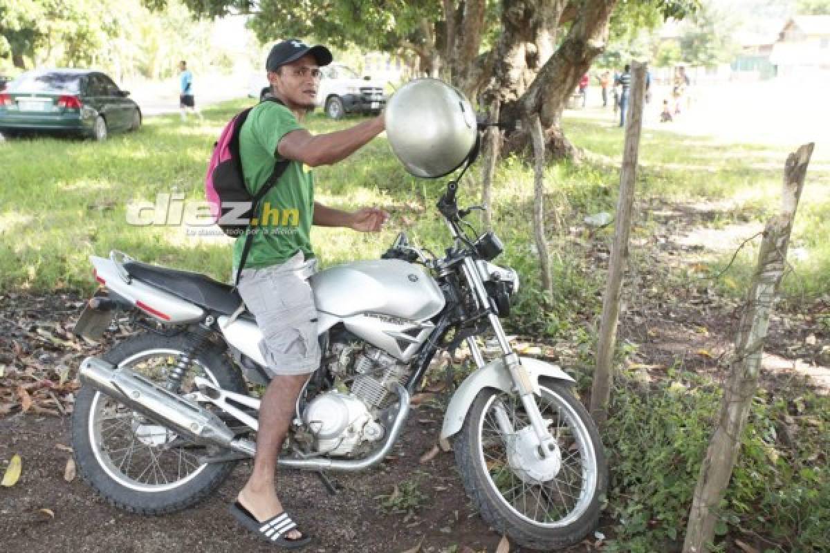 Así trabajaba 'Ñangui' Cardona en la albañilería día a día bajo un sol imperante