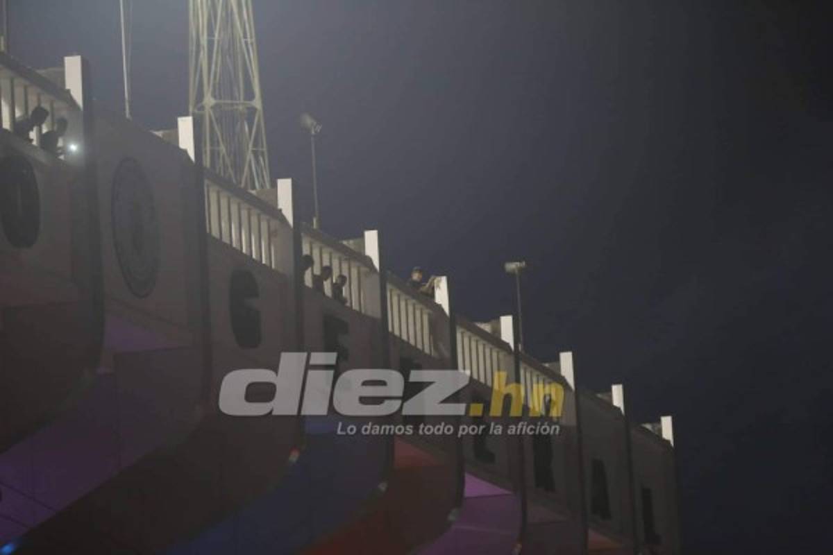 Minutos de terror en las afueras del Morazán: Lluvia de piedras y gases lacrimógenos