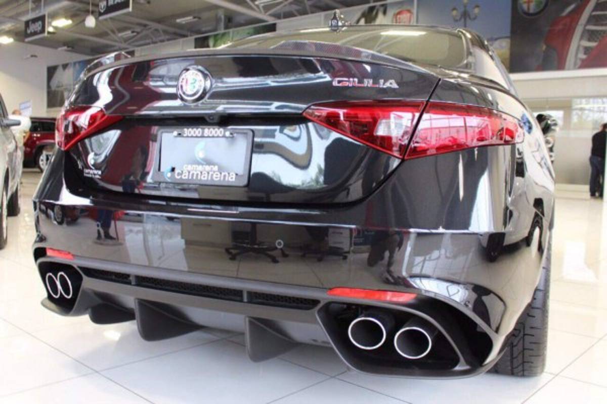 ¡Solo máquinas! Las autos que manejan los futbolistas mexicanos