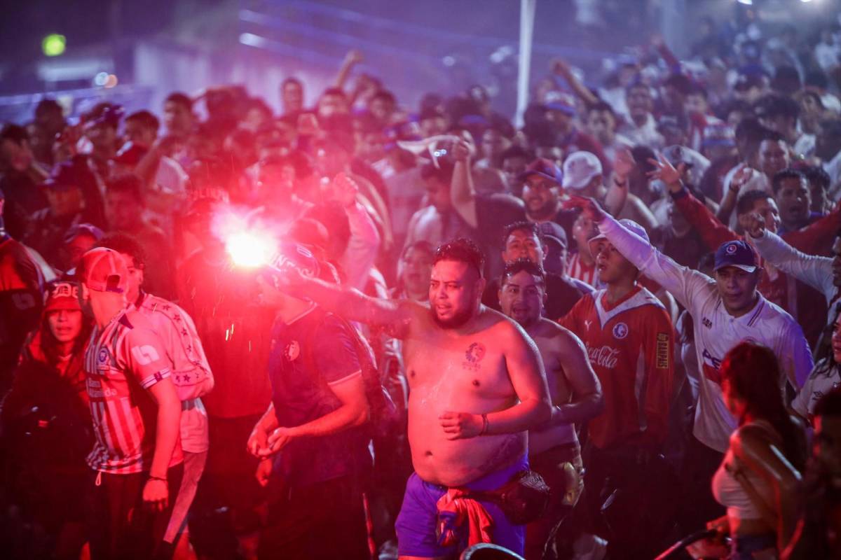 El cántico de Diego Vázquez con el Motagua, tremendo show de la Ultra y la hermosa olimpista que enamoró en el Nacional
