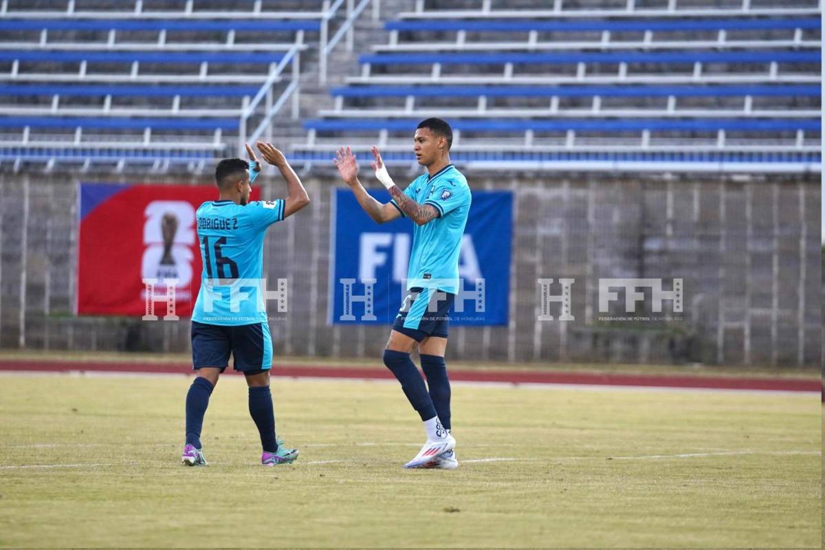 FOTOS: Chelito Martínez debuta con Honduras y le pasaron la ‘cero’; las catrachas en Bermudas y festejo de la ‘H’