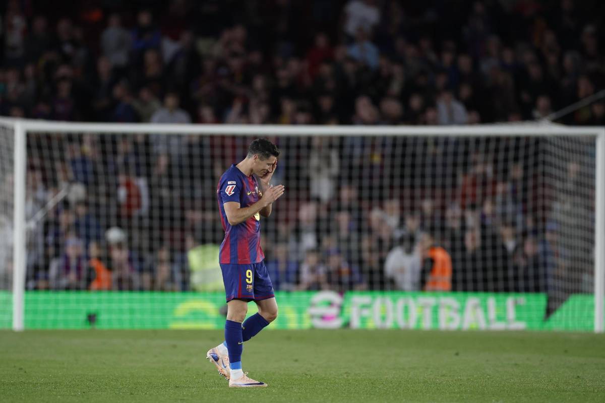 Lewandowski dice adiós al Camp Nou y llora con su mujer: su emotiva despedida