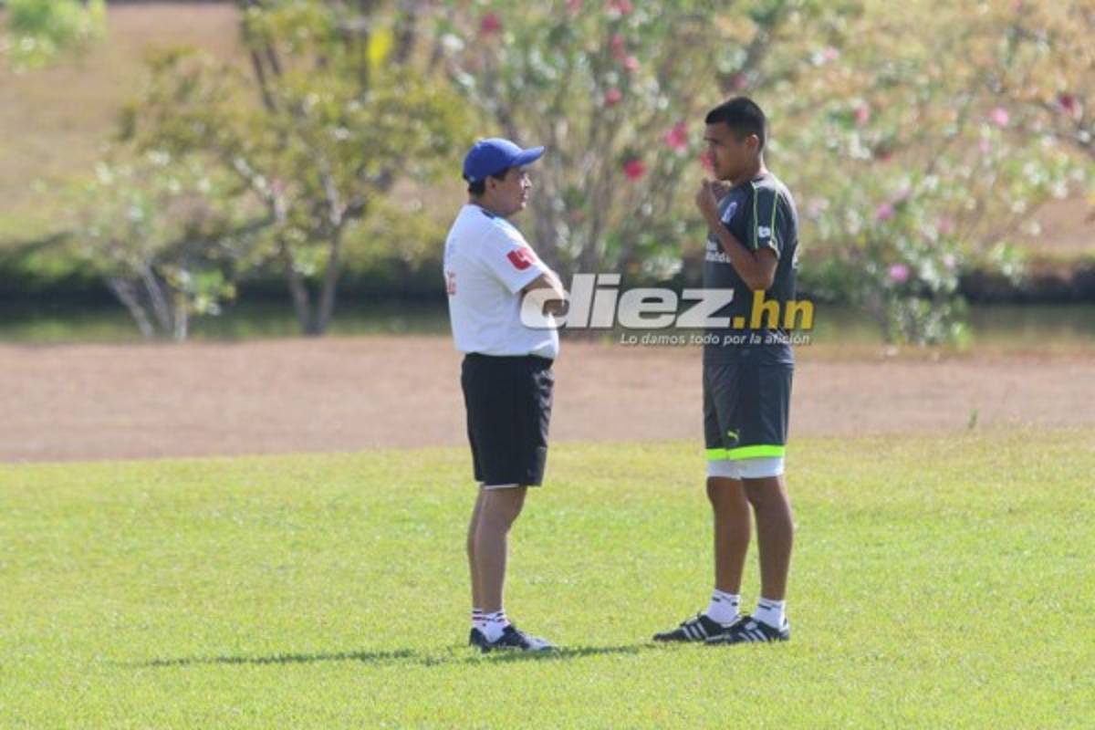 ¡Puso las cosas claras! Así fue el primer entreno de Nahún Espinoza con Olimpia