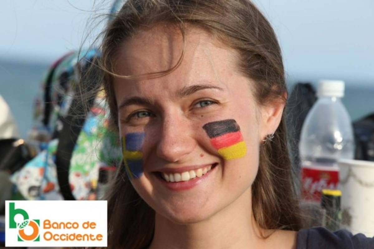 En fotos: El bonito ambiente y las bellas mujeres que engalanan esta jornada en el Mundial de Rusia