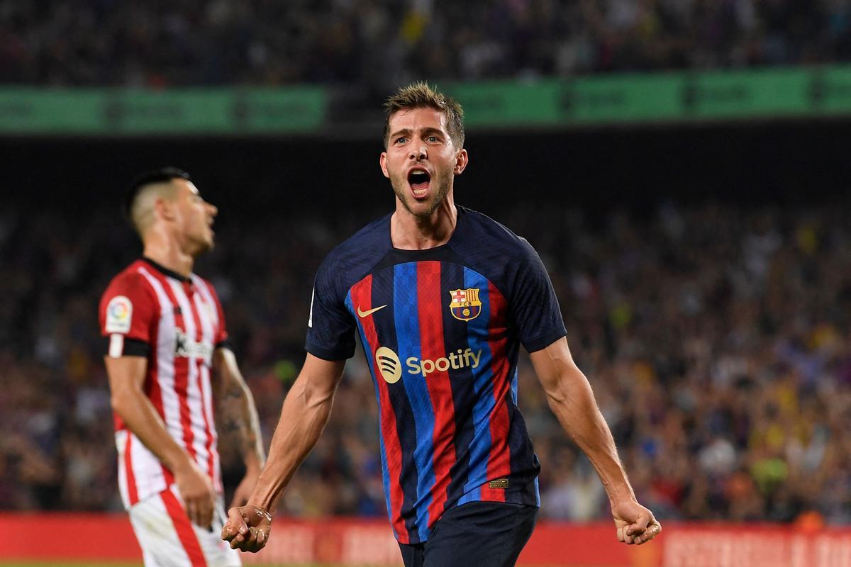 Futbolista del Barcelona se pronuncia sobre su salario: ‘‘Estoy cobrando como si hubiera subido del Barça B’’