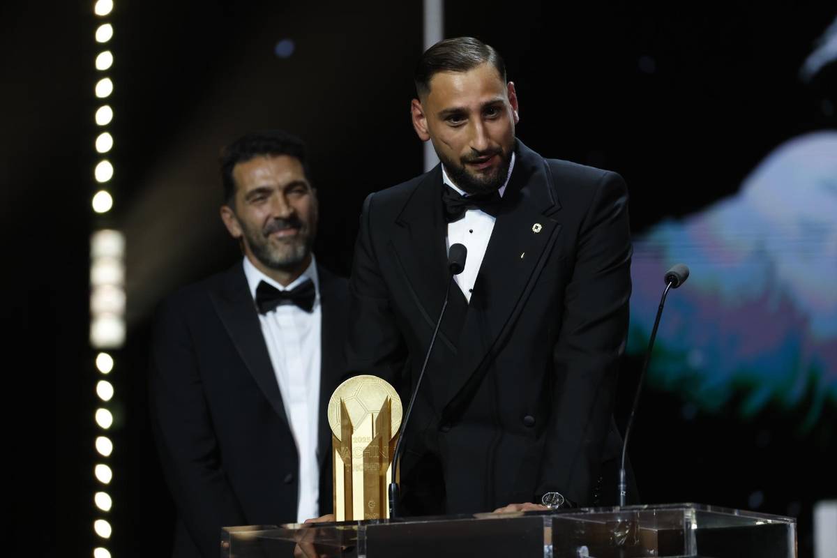 Balón de Oro 2025: El error que dio como ganador del Trofeo Lev Yashin a Dibu Martínez por encima de Donnarumma