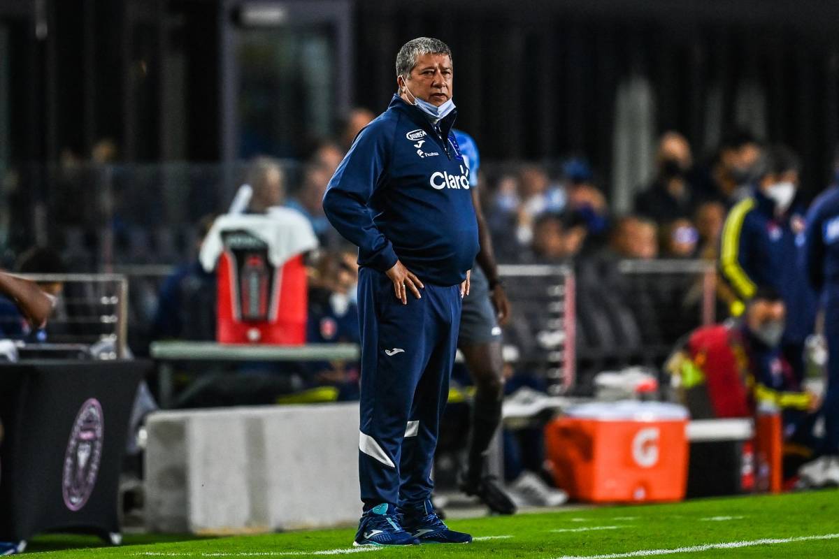 En fotos: El gesto entre Bolillo-Rueda, la celebración del crack colombiano y el dolor de cabeza de Maynor Figueroa