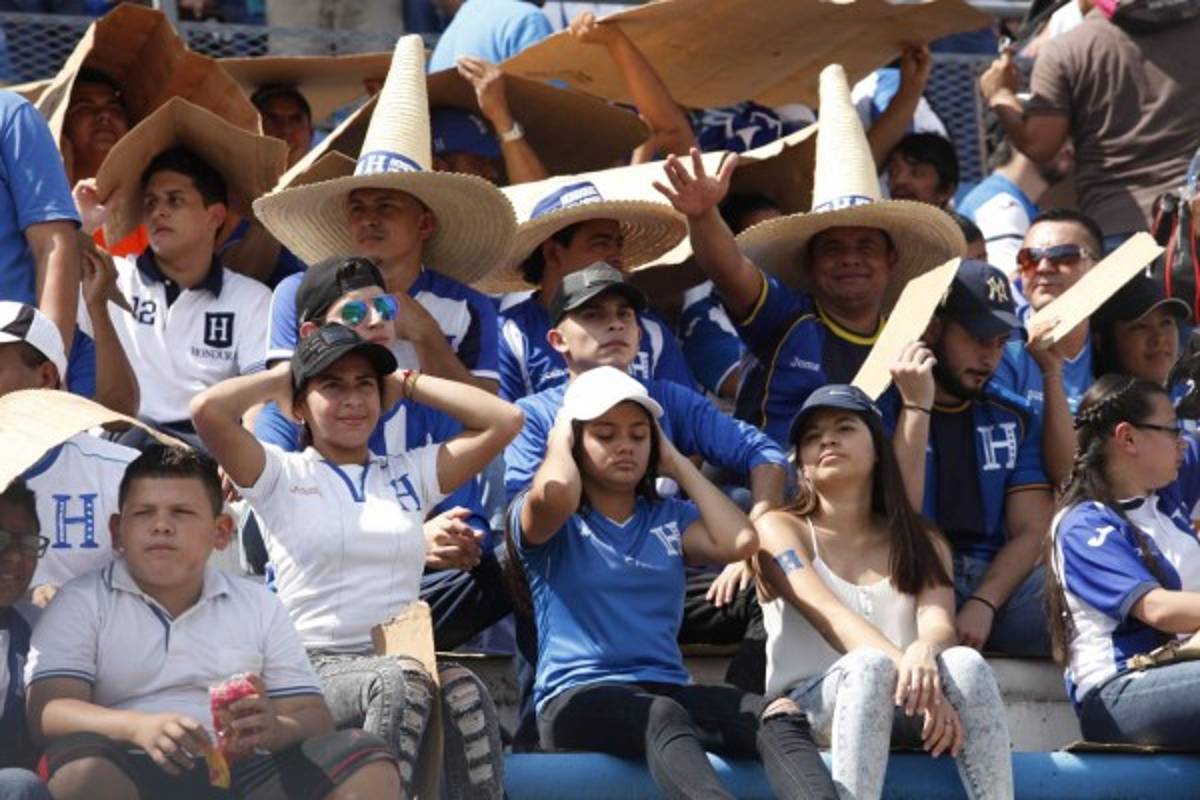 ¡Honduras-Panamá! Las mejores imágenes del ambiente en el estadio Olímpico