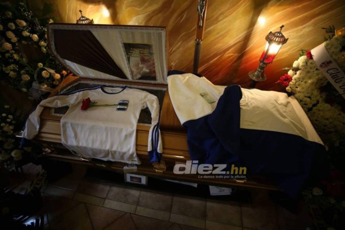 El maestro ya brilla en el cielo: así fue el último adiós de Chelato Uclés en medio de lágrimas