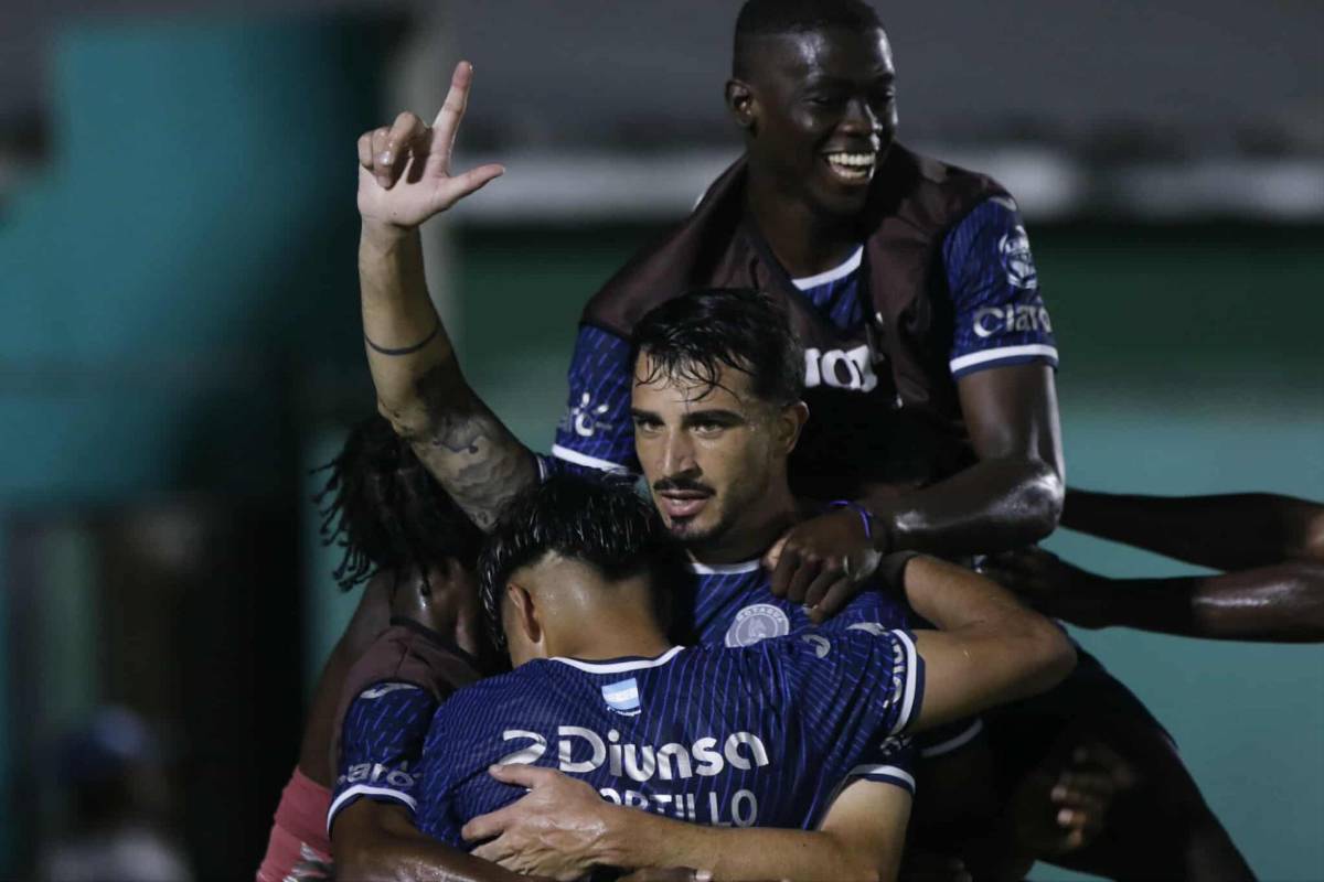 Futbolista de Motagua llora, la belleza en Choloma y el show de 'Firulays': ¡no le podían quitar el balón!