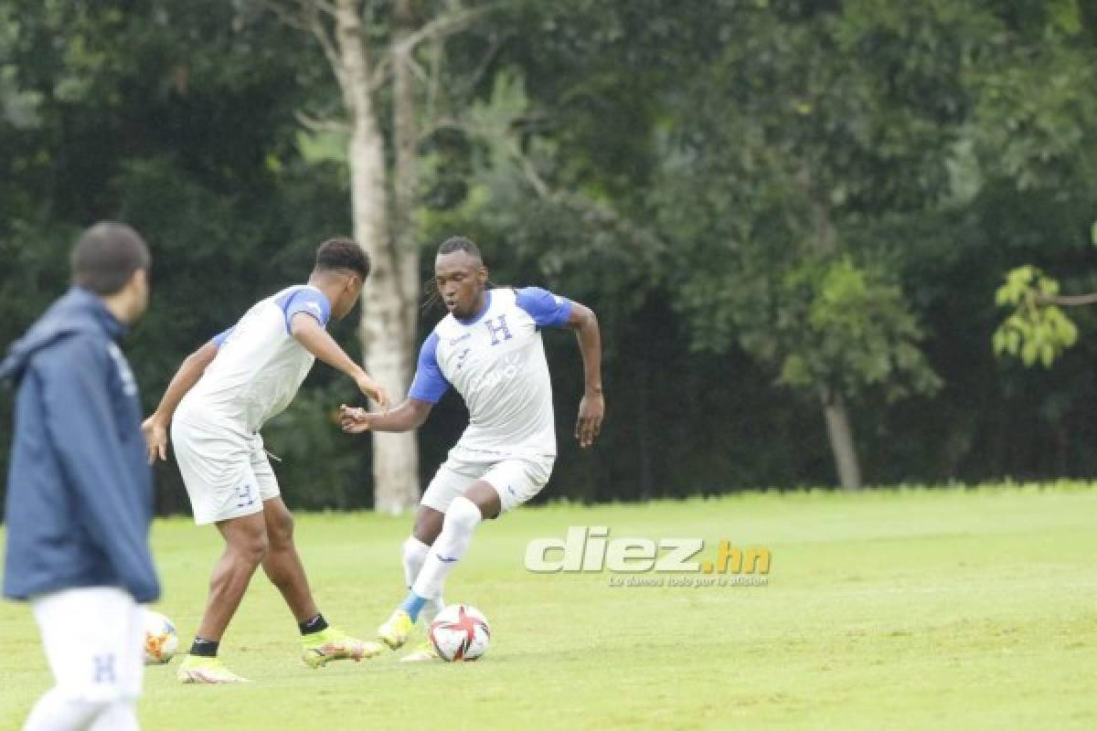 'Bolillo' Gómez recibe a viejo conocido en el entrenamiento de Honduras; el mano a mano de Elis con Choco Lozano