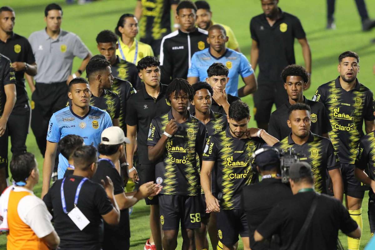 Dos referentes pueden salir y el que se fue del país: los jugadores de Real España sin contrato tras ser humillados ante Olimpia