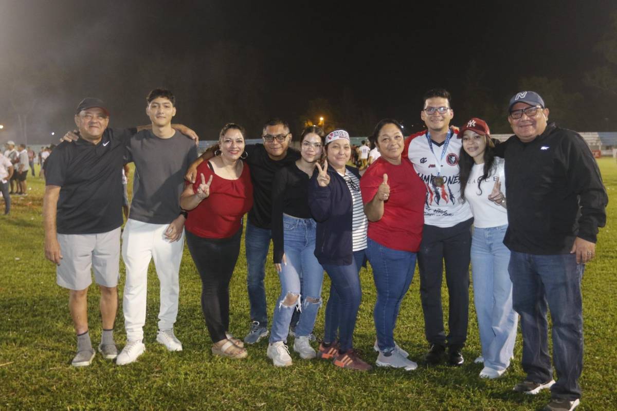 ¡Se adelantó el carnaval en Siguatepeque! Atlético Independiente festejó por todo lo alto su título en la Liga de Ascenso de Honduras
