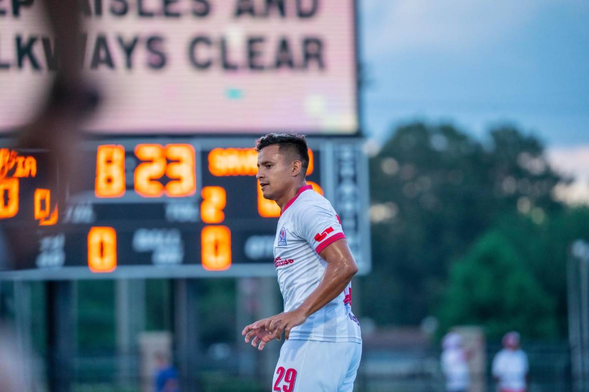 Gran ambiente en el primer partido de Olimpia en su gira por Estados Unidos: Carlo Costly enfrentó a su ex y fue ovacionado