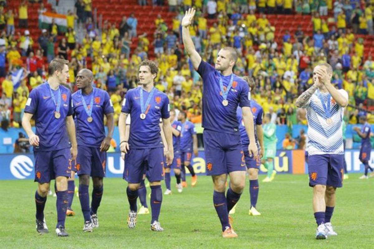 Triste adiós a Brasil. Holanda golea 3-0 y es tercer lugar del mundial .