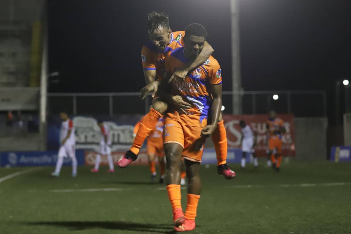 Josman Figueroa marcó el gol del triunfo de la UPNFM ante Real Sociedad. Foto: Lobosupnfmoficial