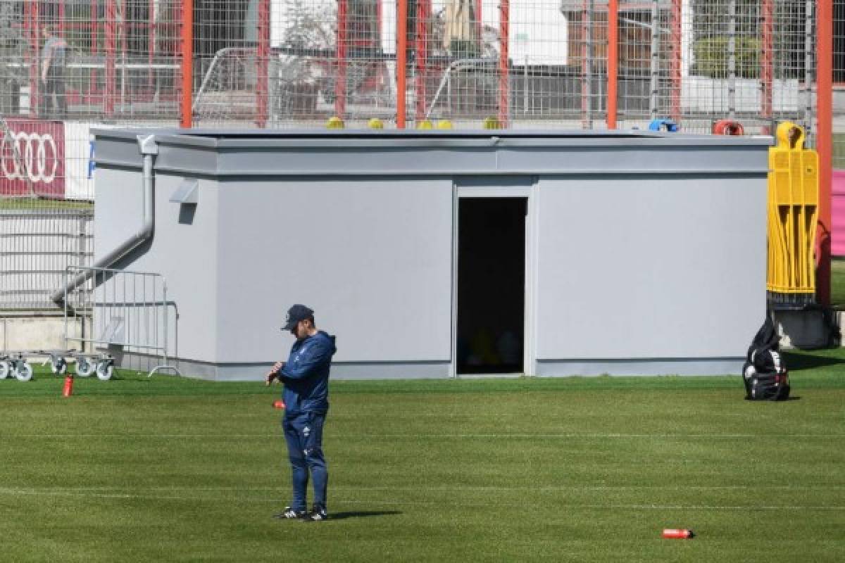 ¿Y el coronavirus? Sin abrazos y en grupos, así fue el entrenamiento del Bayern Munich