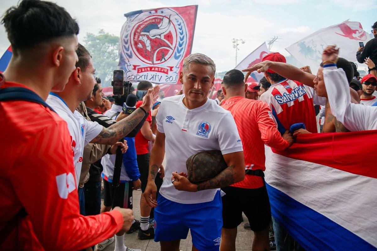 Pedro Troglio vuelve a Argentina y esta es la alineación histórica que dirigió al frente del Olimpia