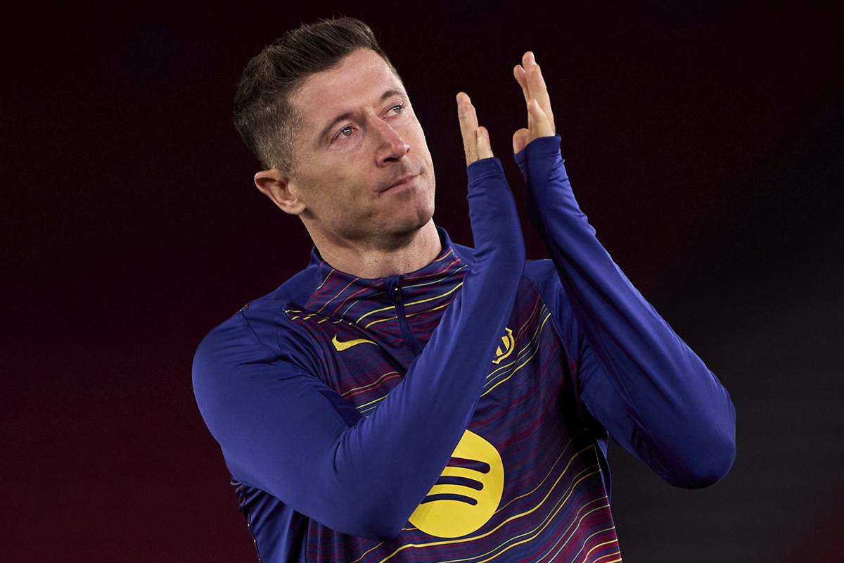 Lewandowski recibe la primera oferta para dejar el Barça: contrato de un año y seis millones de euros