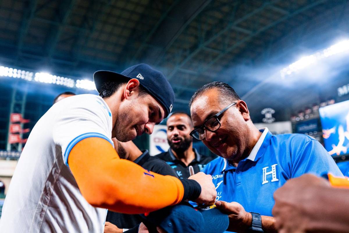 Así disfrutaron los jugadores de la Selección de Honduras junto a Mauricio Dubón en el Minute Maid Park; hubo regalo especial