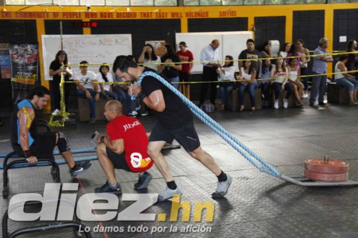 Fuerza y resistencia en el 'Fittest in the box” San Pedro Sula 2015