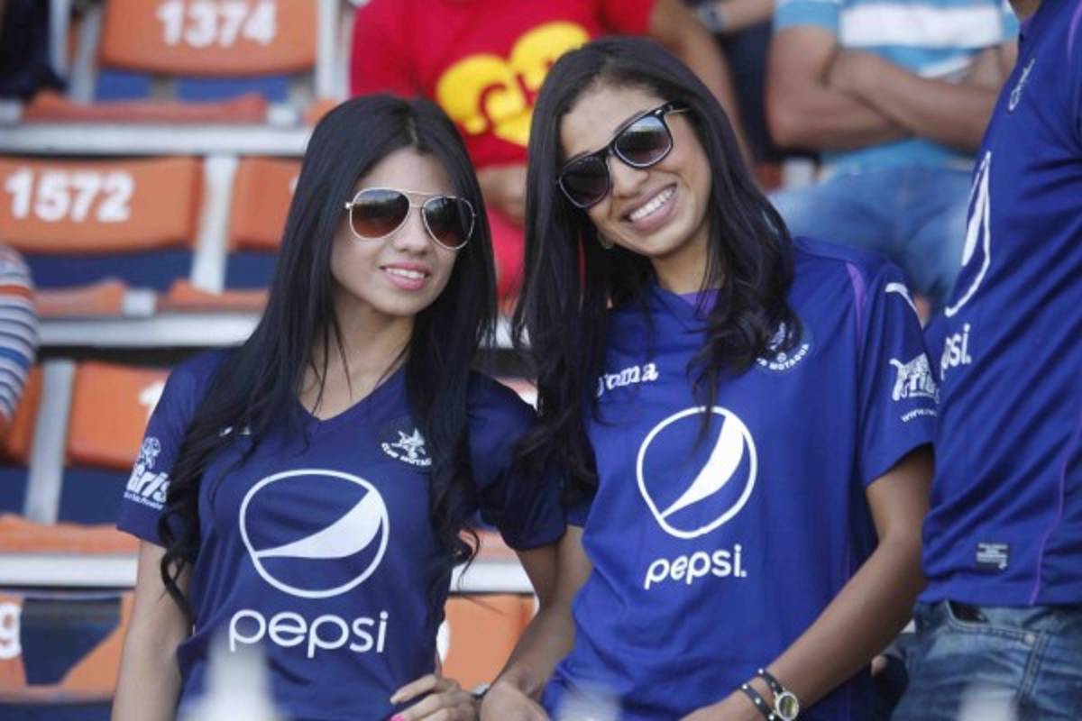 Las mejores imágenes de ambiente del clásico Motagua-Olimpia