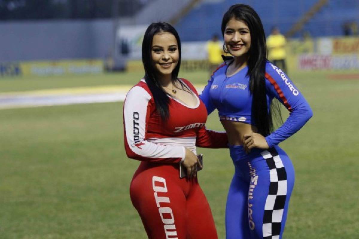 ¡Cositas! Las hermosas chicas que dejó el clásico Real España-Olimpia en el Morazán