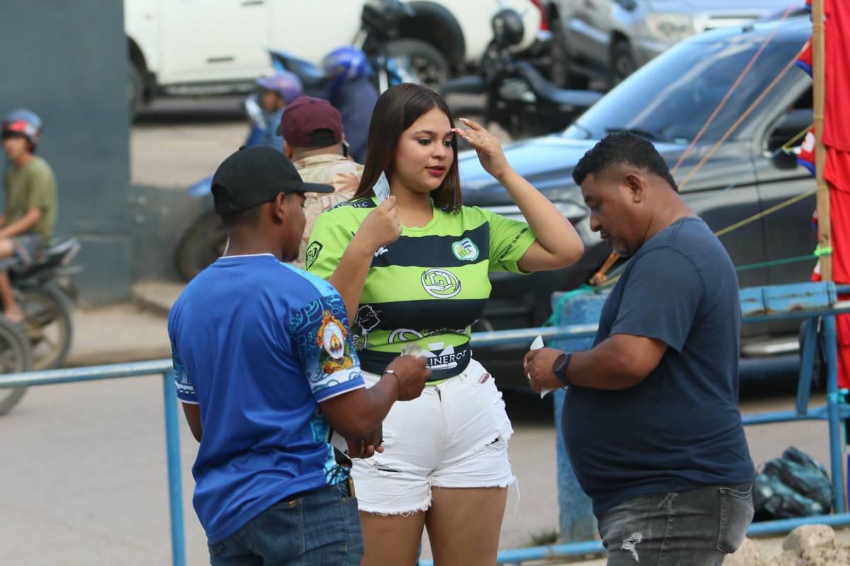 Olimpia celebra en Juticalpa, el debutante de Espinel, bellas chicas y el aficionado que se infiltró en el Juan Ramón