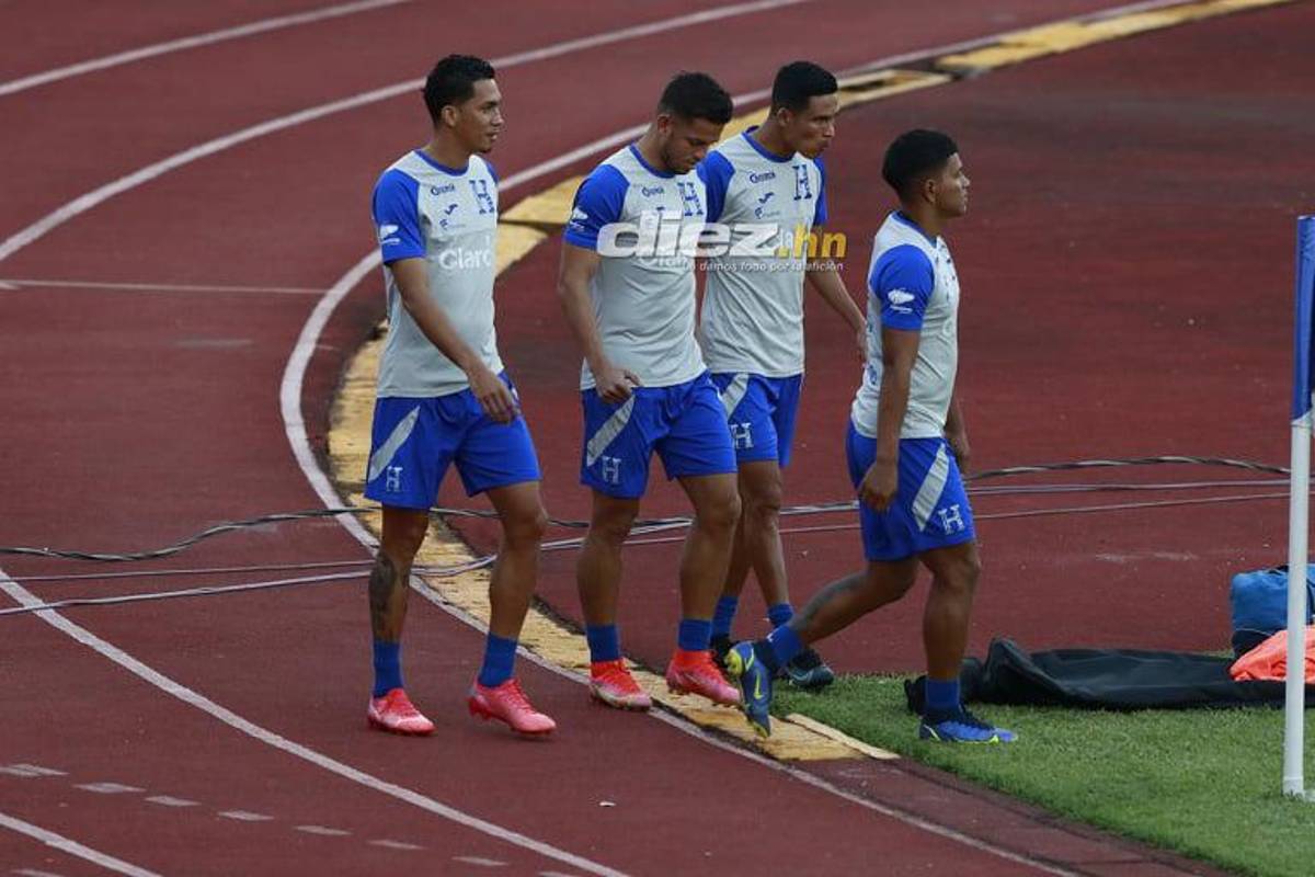 ¡Caras largas, pero también motivación! Las postales de entreno de Honduras de cara al juego con El Salvador
