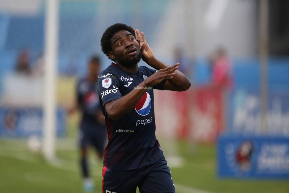 No lo viste en TV: La inesperada fotógrafa esposa de futbolista, la felicidad de Real España y Motagua; Pablo Lavallén sufrió desde el palco