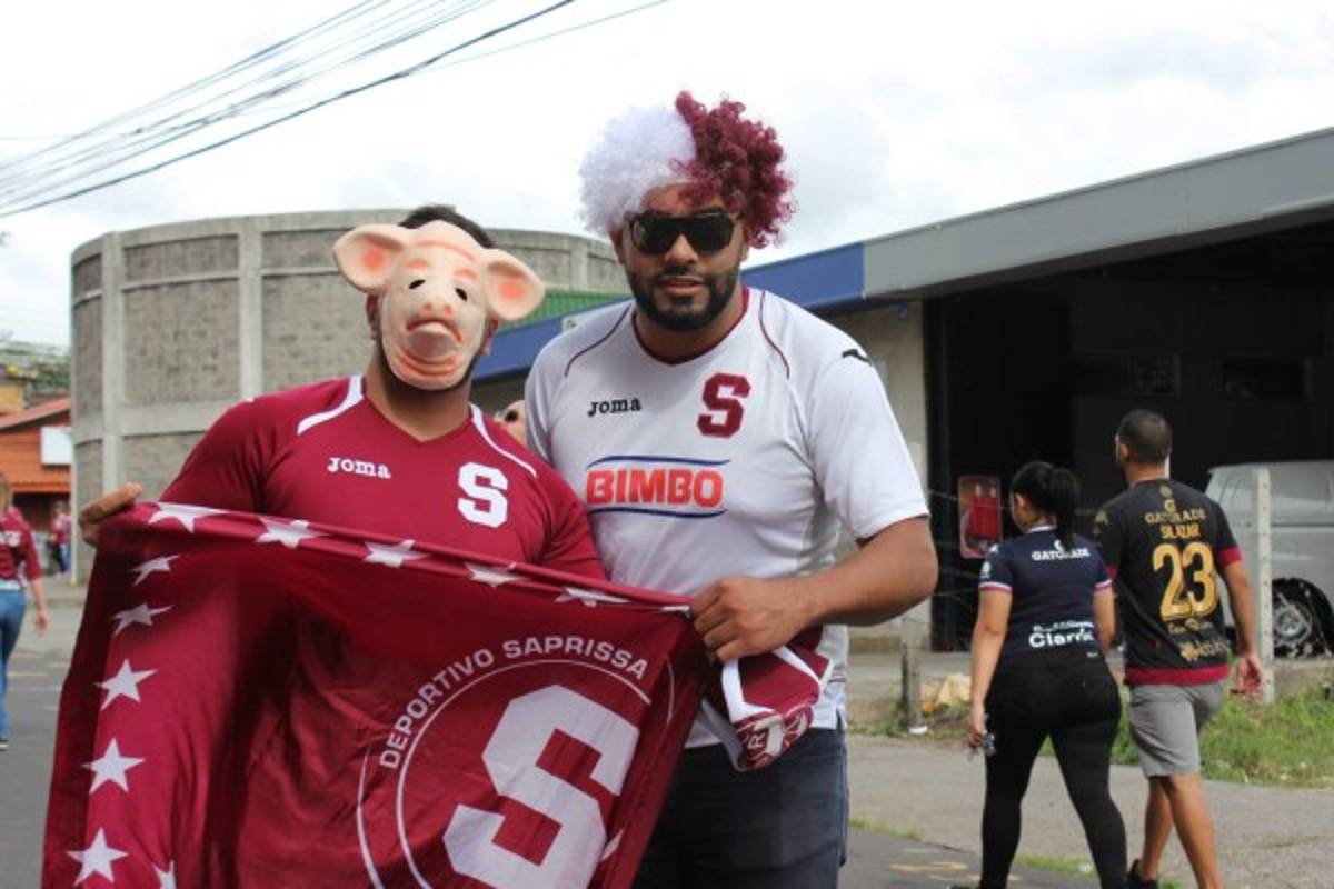¡Ambientazo! El estadio Ricardo Saprissa lució sus mejores galas para la final costarricense