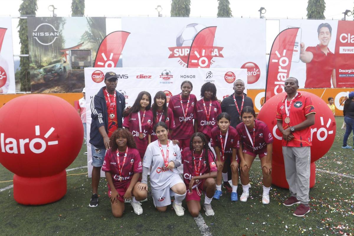 Super Liga Claro 2024: pasión por el fútbol, muchos goles y alegría total