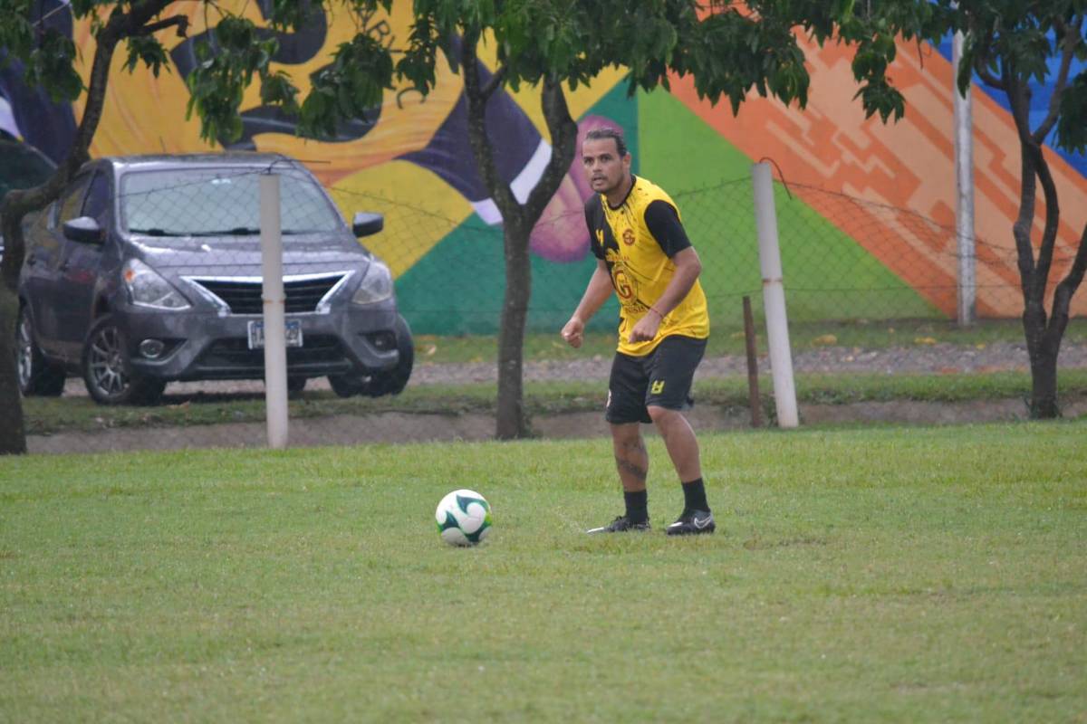 Los futbolistas claves del Génesis que construyeron el ascenso y tienen un puesto garantizado en primera división ¿Y cuántos fichajes han llegado?