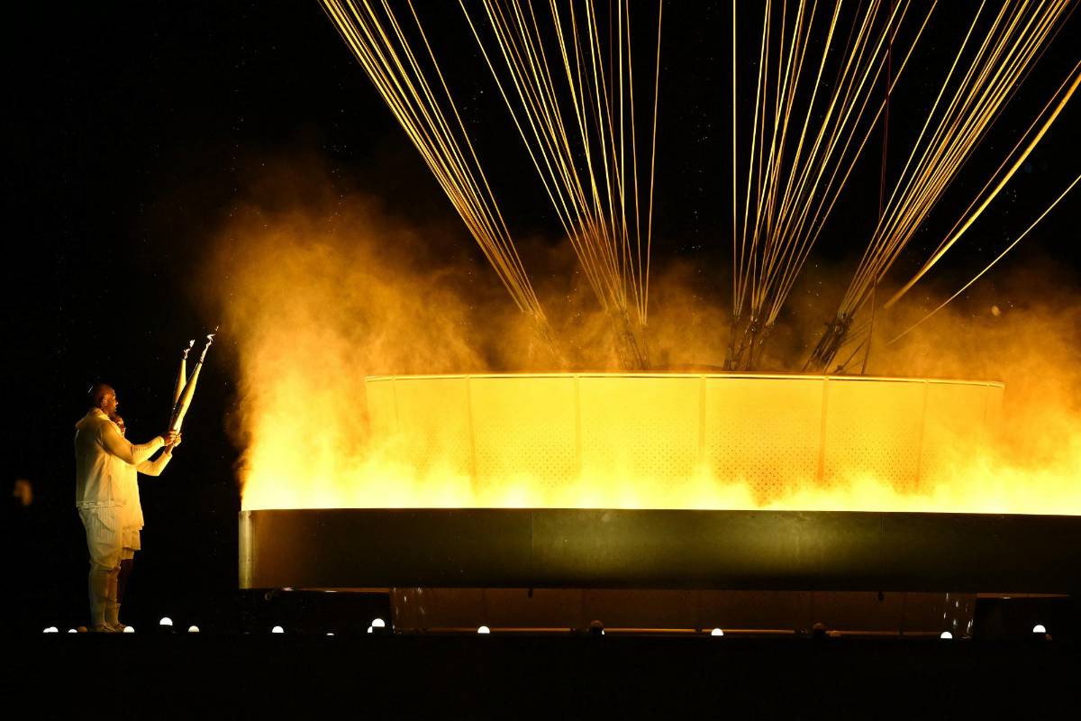 Las mejores imágenes de la ceremonia inaugural de París 2024 en el río Sena; muchos famosos y Lady Gaga deslumbra