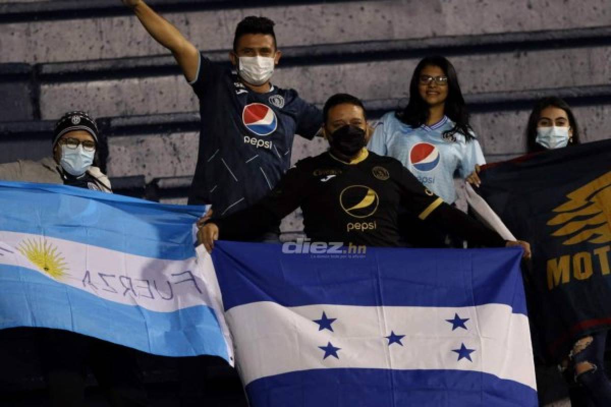 No se vio por TV: Con camiseta de Olimpia apoyando a Motagua, el beso y el 'invitado' en el palco