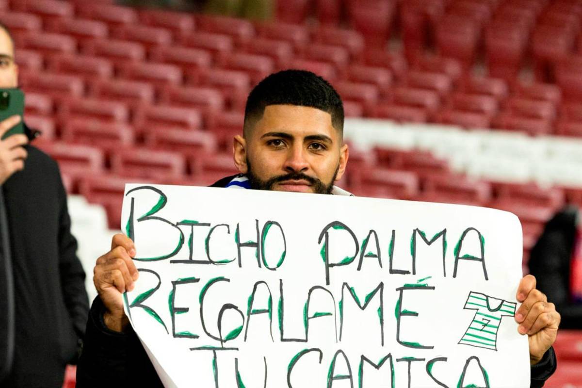 FOTOS: La tristeza de Luis Palma, Honduras presente y la petición de aficionado en el Atlético - Celtic