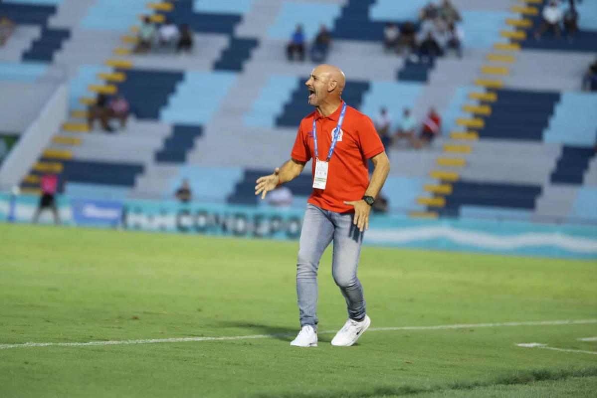 La épica remontada de Olimpia ante Victoria, Jhon Jairo no podía creerlo y las hermosas chicas en el Municipal Ceibeño