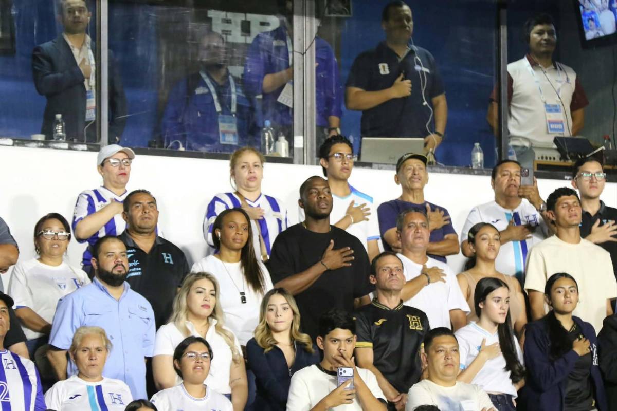 Lágrimas de Dereck, tristeza de Keyrol y leyenda vio a Honduras caer ante Surinam
