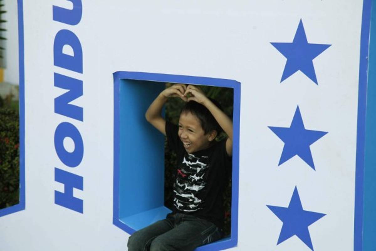 ¡Honduras-Panamá! Las mejores imágenes del ambiente en el estadio Olímpico