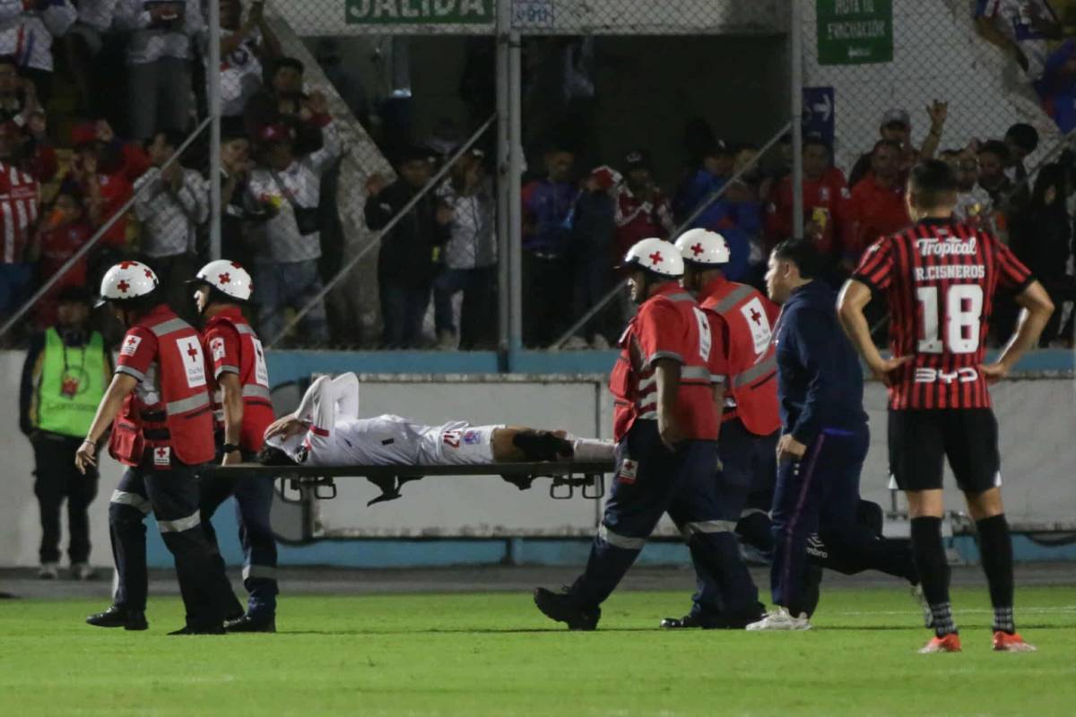 Alajuelense le pintó la cara, decepción en Olimpia al fallar en Copa Centroamericana 2025 y lágrimas al salir en camilla