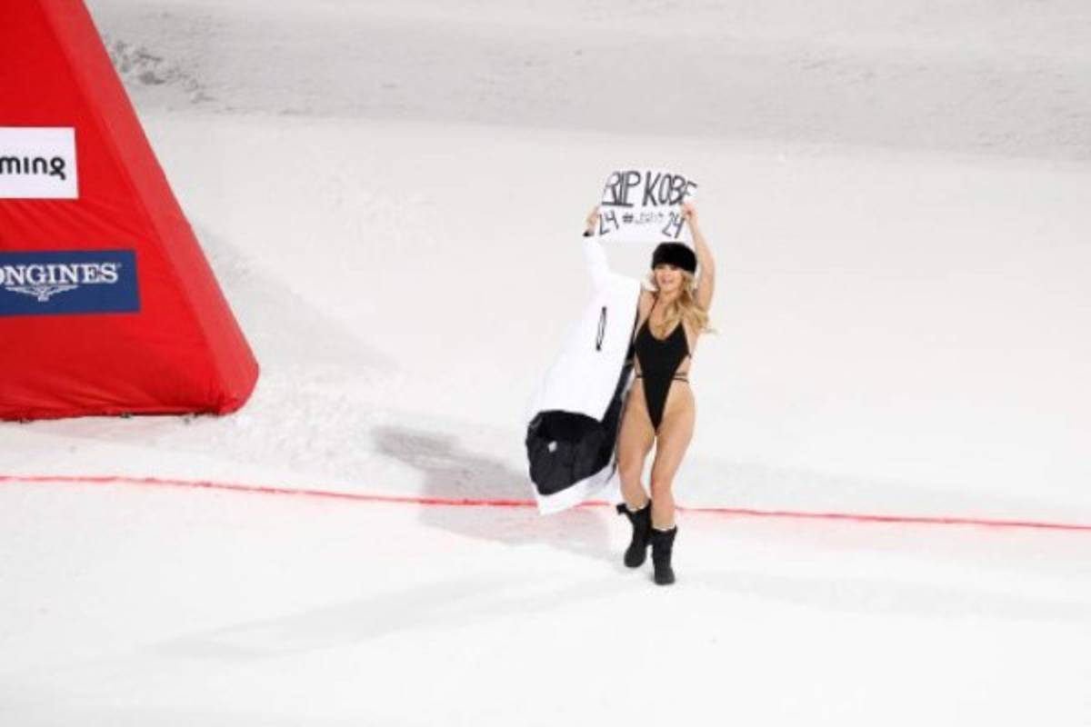 Kinsey Wolanski reaparece: Interrumpe un torneo de esquí para homenajear a Kobe Bryant