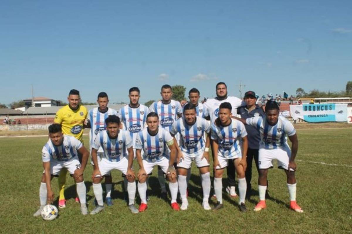 Lección de vida: Jugador hondureño de Liga de Ascenso regala comida en crisis del coronavirus