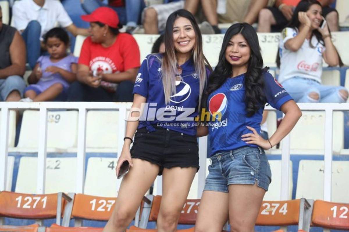 ¡Espectaculares! Las bellezas que llegaron al Nacional para adornar el clásico Olimpia-Motagua