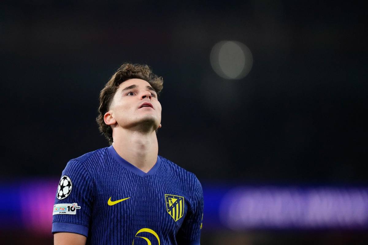 Julián Álvarez toma decisión y gigante de Europa ofrece 145 millones: duro golpe para Barcelona y PSG