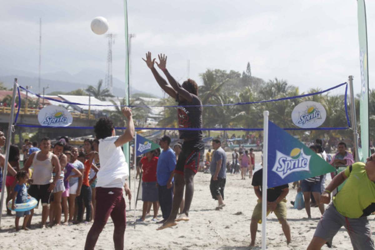 Diez en la playas de Tela.!