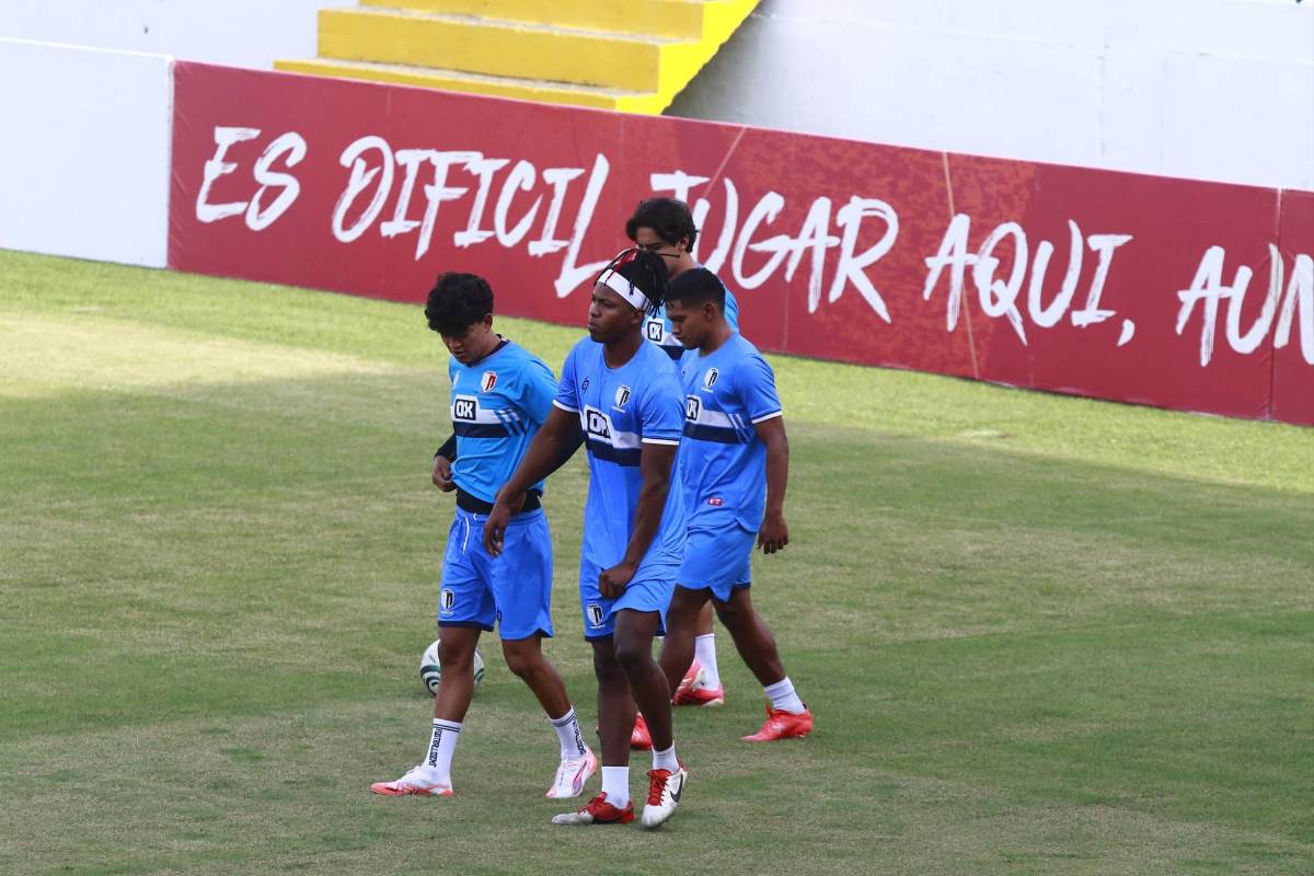 Diego regresa y dos hermosas periodistas roban miradas en el entreno de Real Estelí